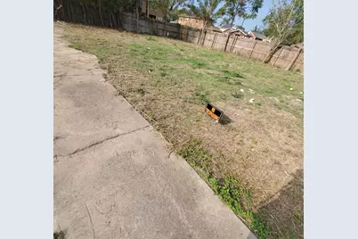 2915 Rosalie St Street, Houston, TX 77004 - Photo 2