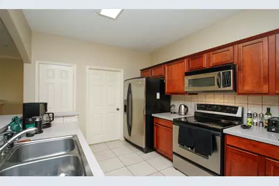 6607 Lake Woodlands Drive #223, The Woodlands, TX 77382 - Photo 8