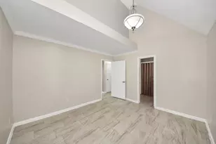 343 Brompton Ct, Highlands, TX 77562 - Photo 18