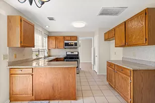 10118 Prospect Hill Dr, Houston, TX 77064 - Photo 8