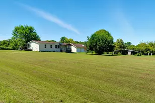 128 Hill Top Ln, Huntsville, TX 77320 - Photo 24