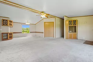 128 Hill Top Ln, Huntsville, TX 77320 - Photo 4