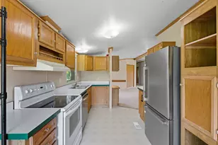 128 Hill Top Ln, Huntsville, TX 77320 - Photo 8