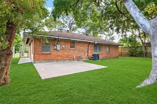530 Globe St, Houston, TX 77034 - Photo 32