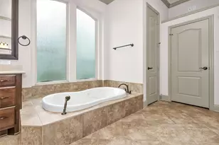 6411 South Saddle Creek Lane, Fulshear, TX 77441 - Photo 26