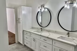 632 Wilcrest Dr, Houston, TX 77042 - Photo 8