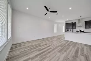 12310 Greenwood Gate Dr, Houston, TX 77047 - Photo 10
