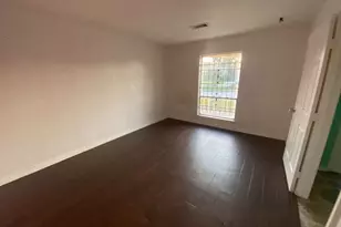 4222 Brookston St, Houston, TX 77045 - Photo 6