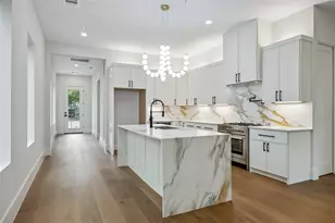 227 E 26th St, Houston, TX 77008 - Photo 6
