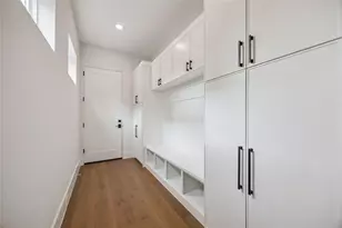 227 E 26th St, Houston, TX 77008 - Photo 34