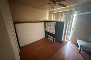 3075 Walnut Bend Ln, Houston, TX 77042 - Photo 4