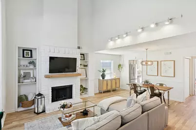 525 W 30th Street, Houston, TX 77018 - Photo 6