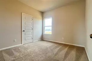 623 Woodhaven Lks Dr, La Marque, TX 77568 - Photo 14