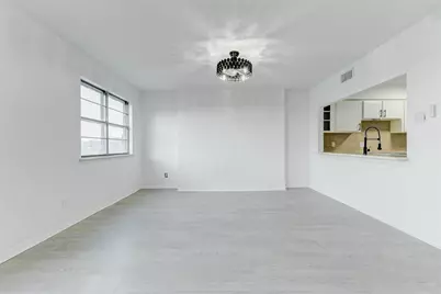 2135 Casa Rio Circle, Dickinson, TX 77539 - Photo 2