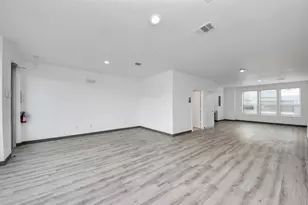 18716 Centro Main St, Shenandoah, TX 77385 - Photo 6