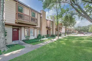 12500 Brookglade Cir, Houston, TX 77099 - Photo 2