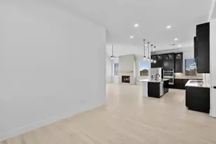 15031 Mission Ave, Mont Belvieu, TX 77523 - Photo 14