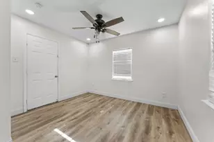 1435 N Durham Dr, Houston, TX 77008 - Photo 14