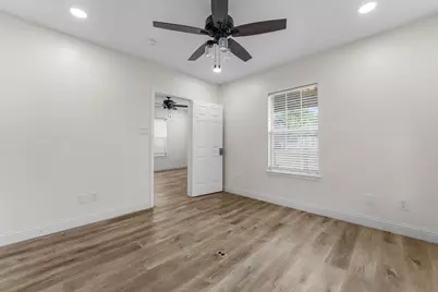 1435 N Durham Drive, Houston, TX 77008 - Photo 16