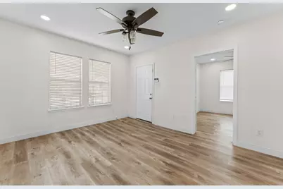 1435 N Durham Drive, Houston, TX 77008 - Photo 2