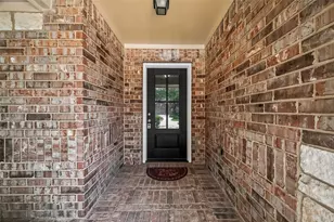 4714 Lake Rim Drive, Alvin, TX 77511 - Photo 2
