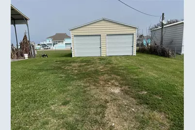 1128 Canal E, Crystal Beach, TX 77650 - Photo 4