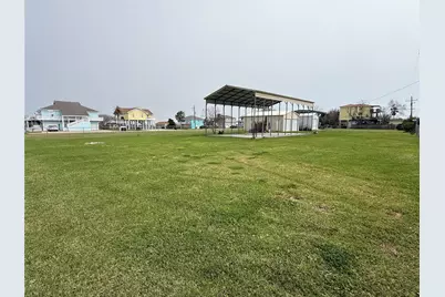 1128 Canal E, Crystal Beach, TX 77650 - Photo 8