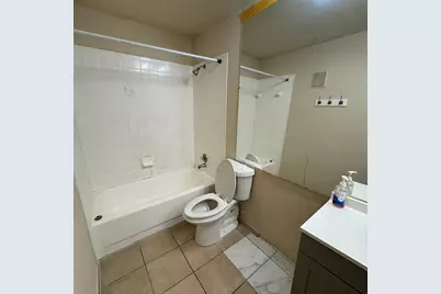 14550 Fonmeadow Dr #1304, Houston, TX 77035 - Photo 10