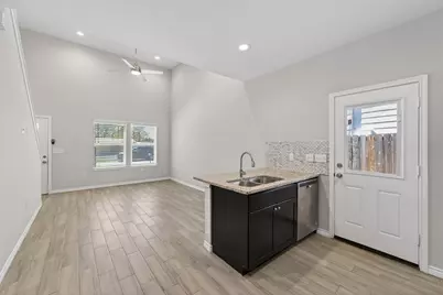 16684 E Ivanhoe, Montgomery, TX 77316 - Photo 14