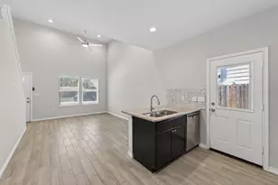 16684 E Ivanhoe, Montgomery, TX 77316 - Photo 14