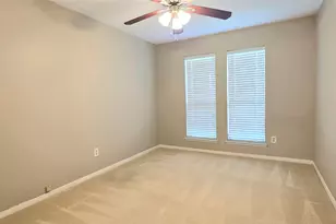 3038 Shawnee Dr, Sugar Land, TX 77479 - Photo 8