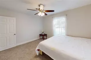 306 Azalea St, Lake Jackson, TX 77566 - Photo 4