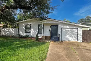 306 Azalea St, Lake Jackson, TX 77566 - Photo 16