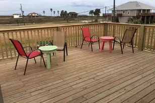 3921 11 Mile Rd, Galveston, TX 77554 - Photo 4