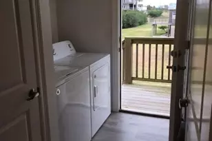 3921 11 Mile Rd, Galveston, TX 77554 - Photo 14