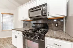 8114 Rushing Stream Ct, Tomball, TX 77375 - Photo 10