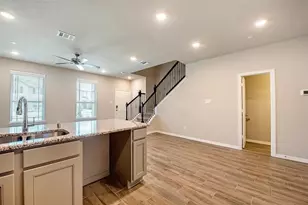 8016 Scanlan Trl, Missouri City, TX 77459 - Photo 6