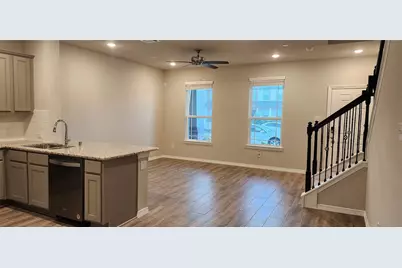 8016 Scanlan Trail, Missouri City, TX 77459 - Photo 6