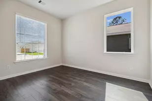 15463 Maple Ter Dr, Conroe, TX 77303 - Photo 4