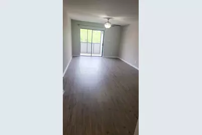 3025 Walnut Bend #35, Houston, TX 77042 - Photo 2