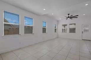 19384 Poppy Vlg Cir, Magnolia, TX 77355 - Photo 4