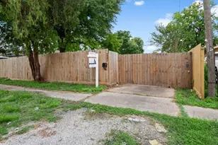 740 Westford St, Houston, TX 77022 - Photo 2