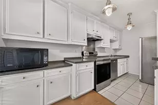 3502 Burlington St, Houston, TX 77006 - Photo 10