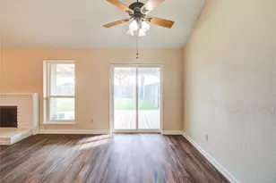 3307 E Heatherock Cir, Sugar Land, TX 77479 - Photo 4