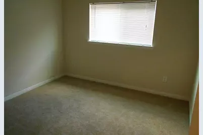 9 N Forrest Avenue, La Porte, TX 77571 - Photo 10