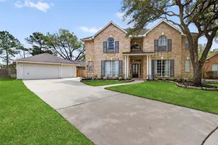 11403 Parkriver Dr, Houston, TX 77070 - Photo 2