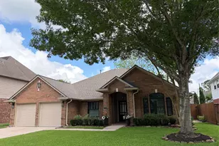 814 Maplewood Falls Ct, Houston, TX 77062 - Photo 1