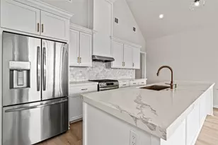 1104 62nd St, Galveston, TX 77551 - Photo 2