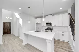 2415 Outpost Cyn Dr, Arcola, TX 77583 - Photo 6