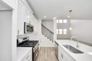 2415 Outpost Cyn Dr, Arcola, TX 77583 - Photo 12